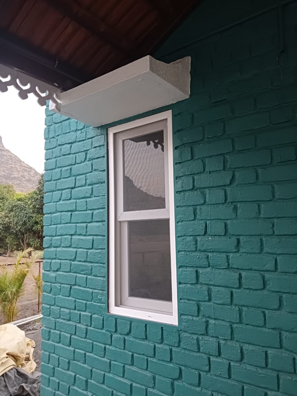Vertical Sliding Window