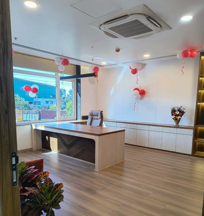 Awtech Director Desk 